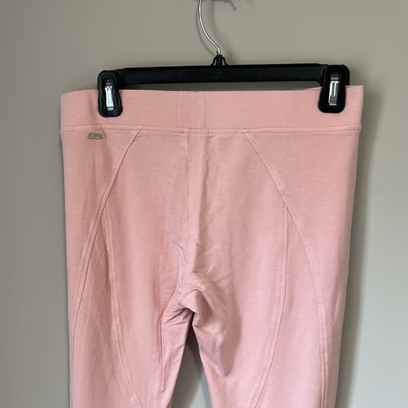 UGG Pink Ultra Soft Watts Paneled
Knit Pant Legging Soft Comfy  Sz S - Picture 5 of 11